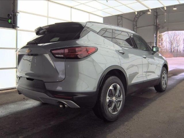 Used 2024 Chevrolet Blazer LT w/ Convenience Package image 3
