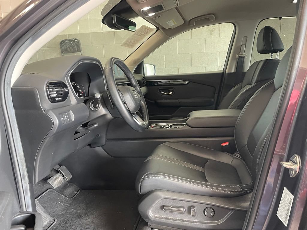 Used 2025 Honda Pilot EX-L image 10