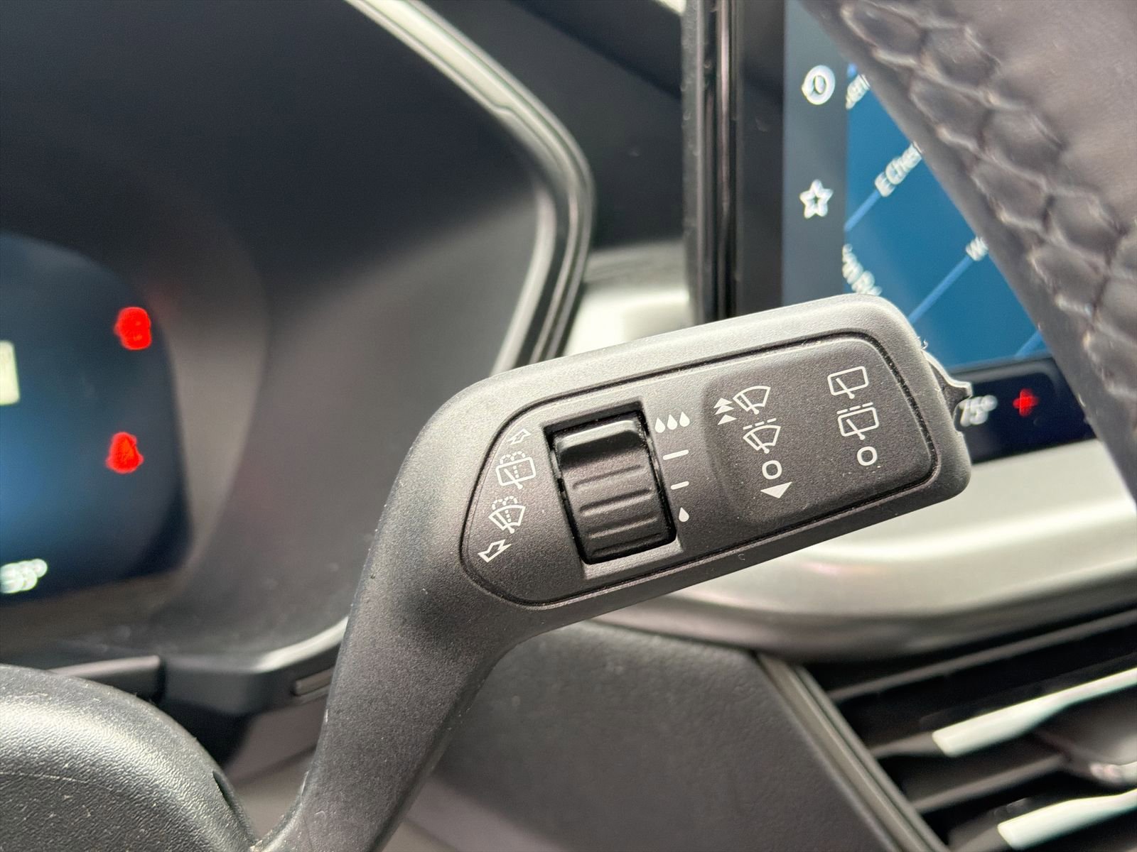 Used 2023 Ford Escape Active w/ Tech Pack #2 image 32