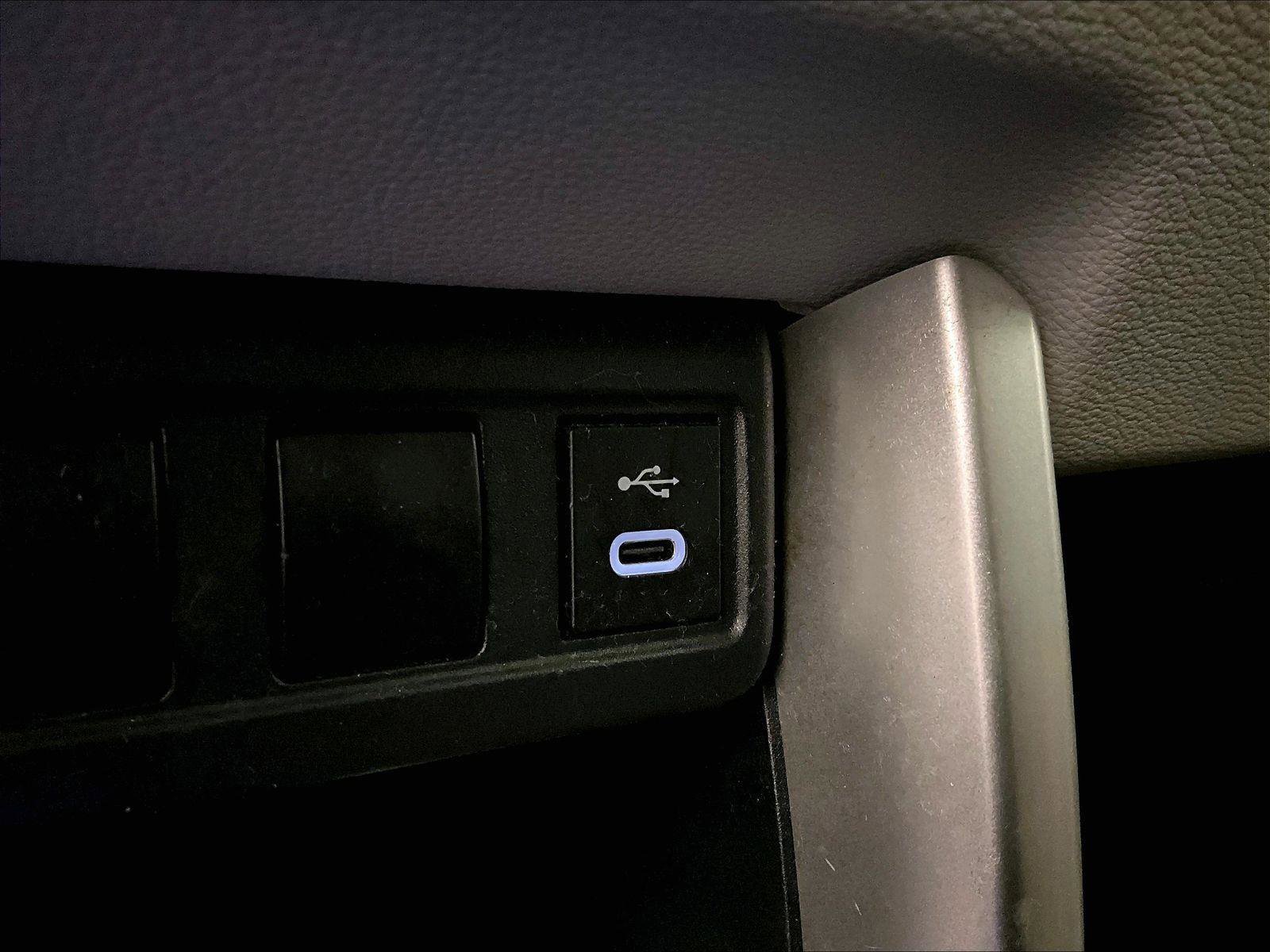 Used 2023 Toyota Corolla Cross LE w/ Moonroof Package FWD image 32