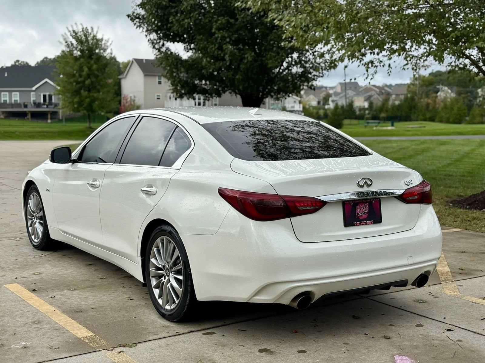 Used 2018 INFINITI Q50 Luxe RWD image 9