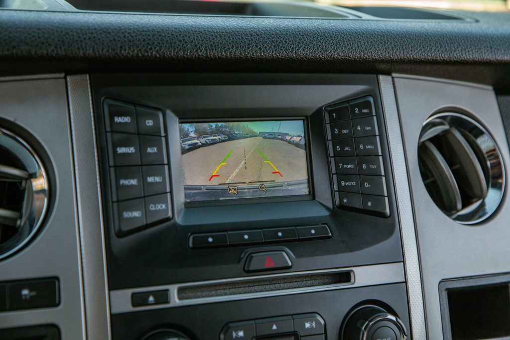 Used 2017 Ford Expedition XLT w/ Equipment Group 201A AWD/4WD image 16