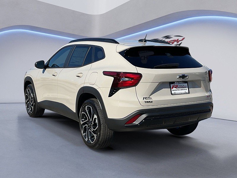New 2026 Chevrolet Trax RS w/ Sunroof Package image 3