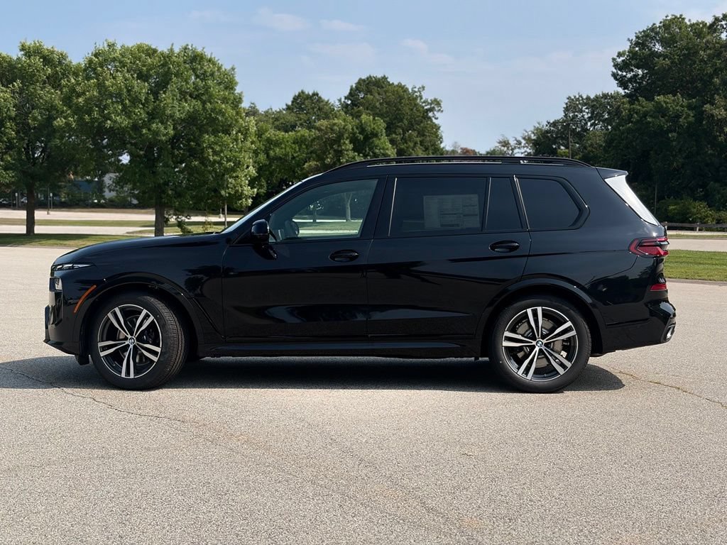 New 2027 BMW X7 xDrive40i w/ M Sport Package AWD/4WD image 3