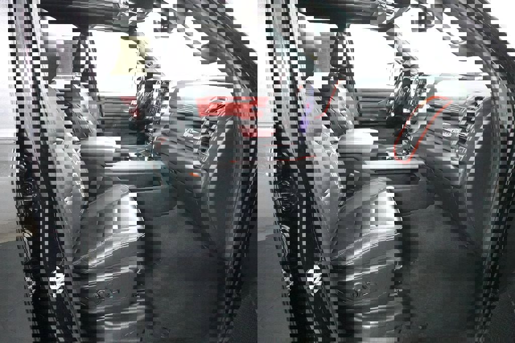 Used 2019 RAM 1500 Rebel image 33