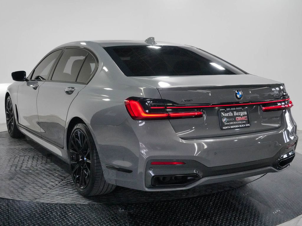 Used 2022 BMW 750i xDrive w/ Executive Package AWD/4WD image 6