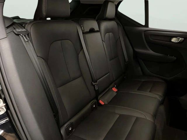 Used 2025 Volvo XC40 B5 Plus AWD/4WD image 50