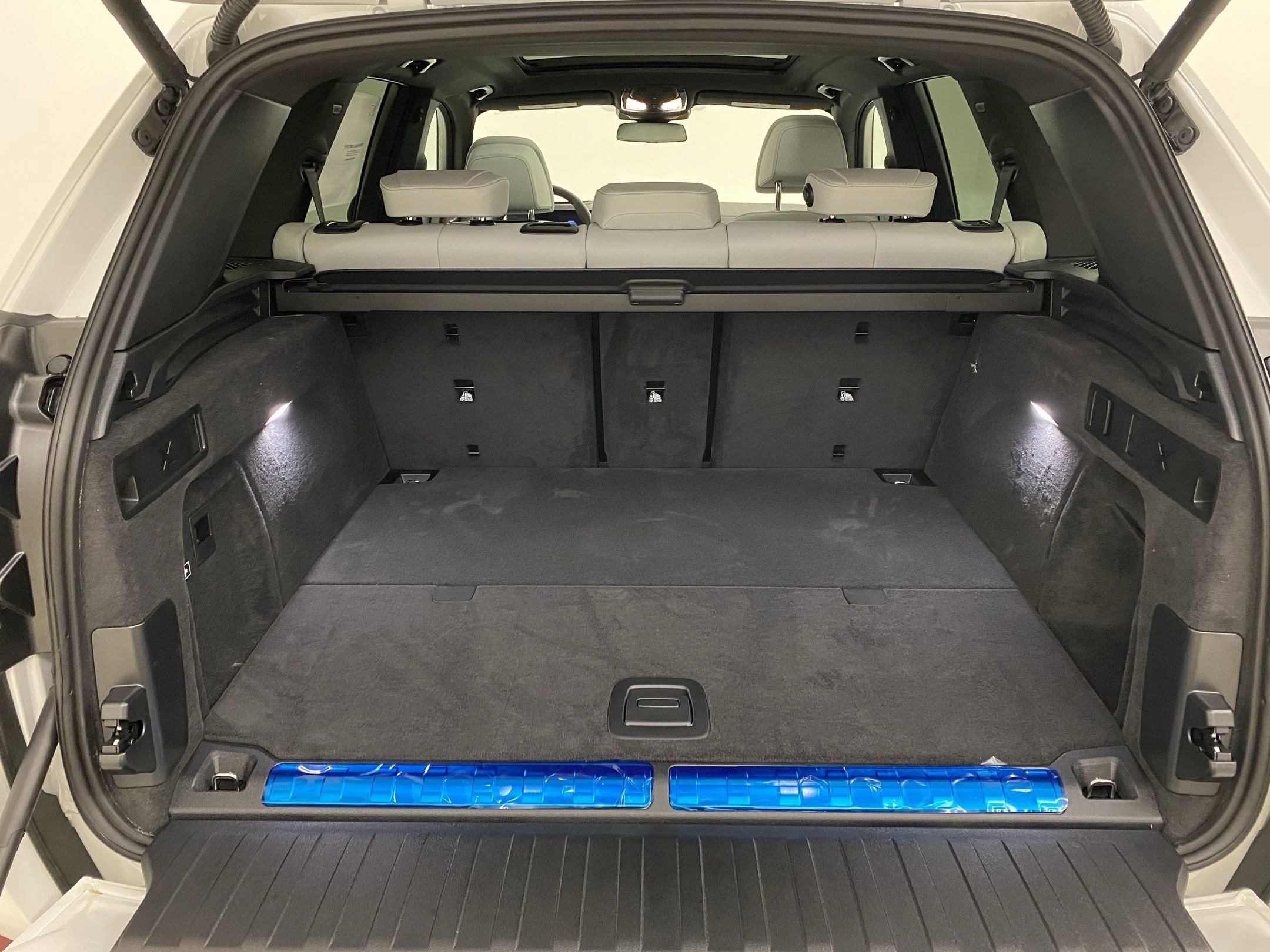Used 2026 BMW X5 xDrive50e w/ Climate Comfort Package image 31