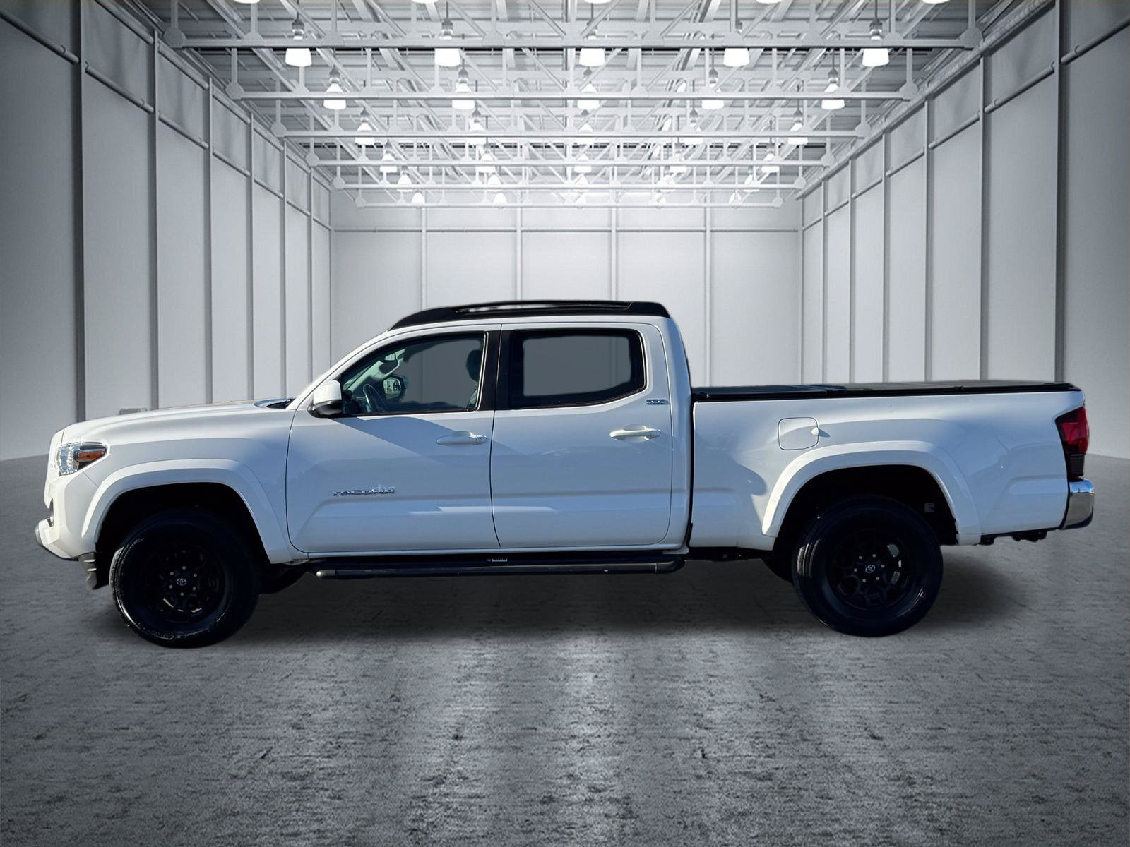 Used 2019 Toyota Tacoma SR5 AWD/4WD image 7