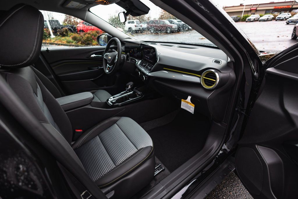 New 2026 Chevrolet Trax LT image 18