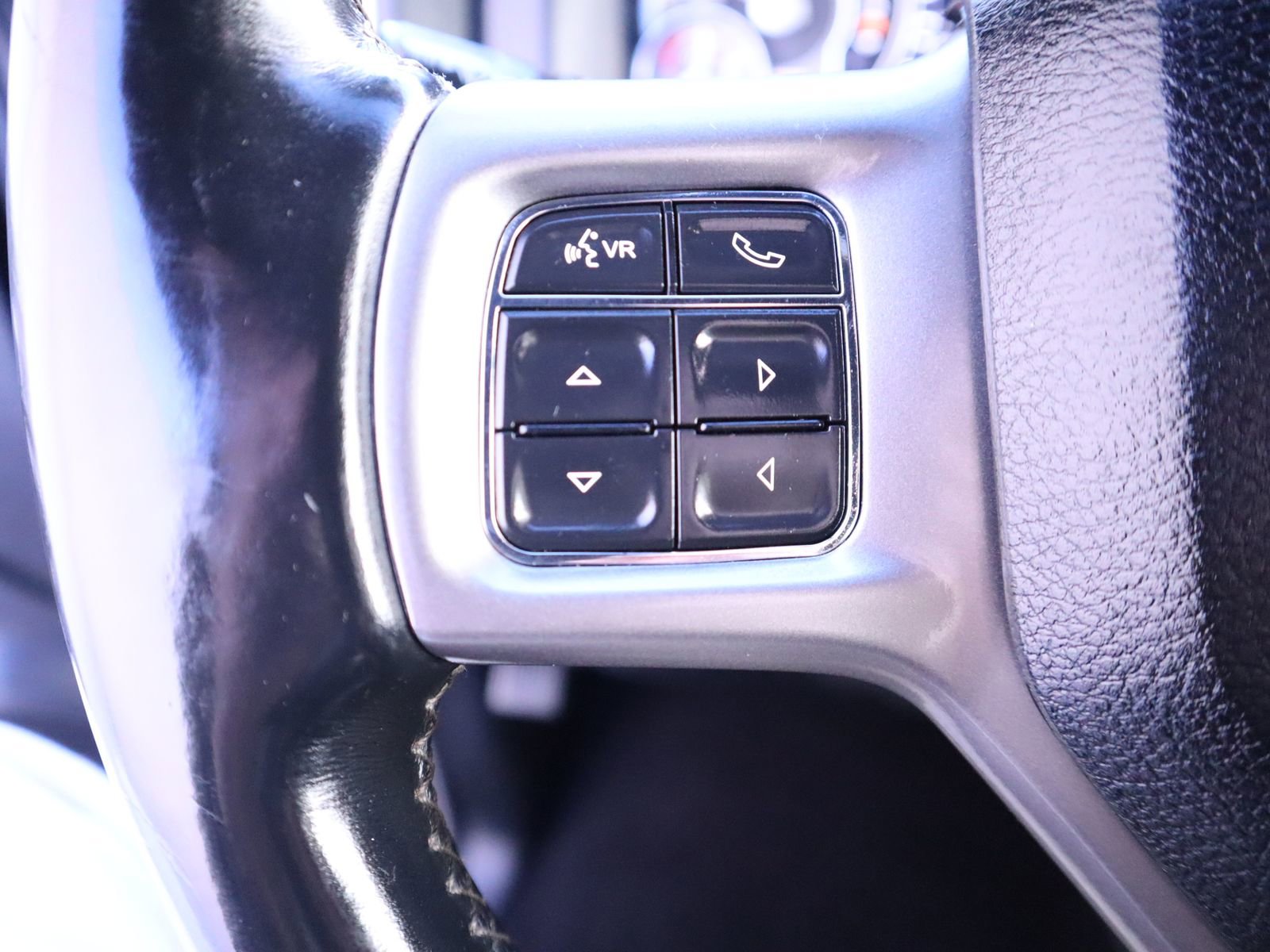 Used 2017 RAM 2500 Limited image 33