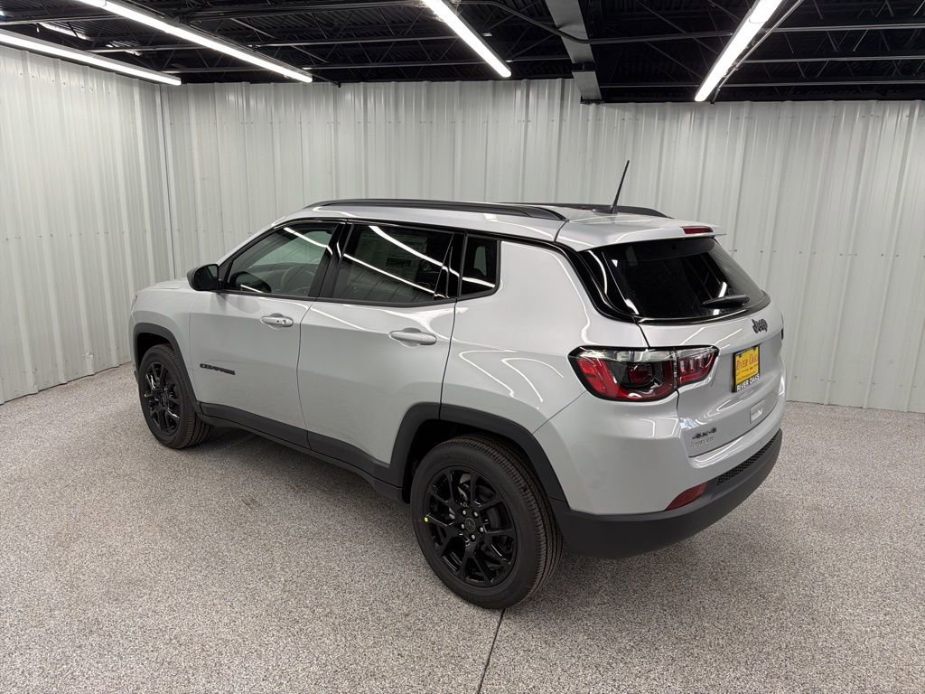 New 2026 Jeep Compass Latitude image 4