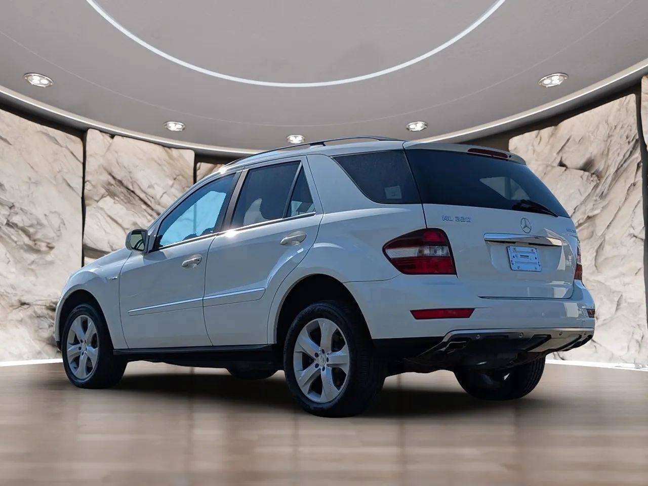 Used 2009 Mercedes-Benz ML 320 BlueTEC 4MATIC image 7
