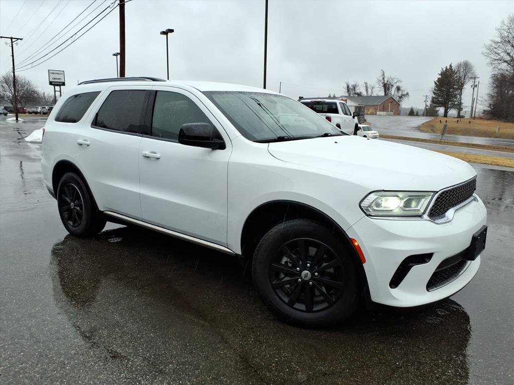 Used 2023 Dodge Durango SXT image 2