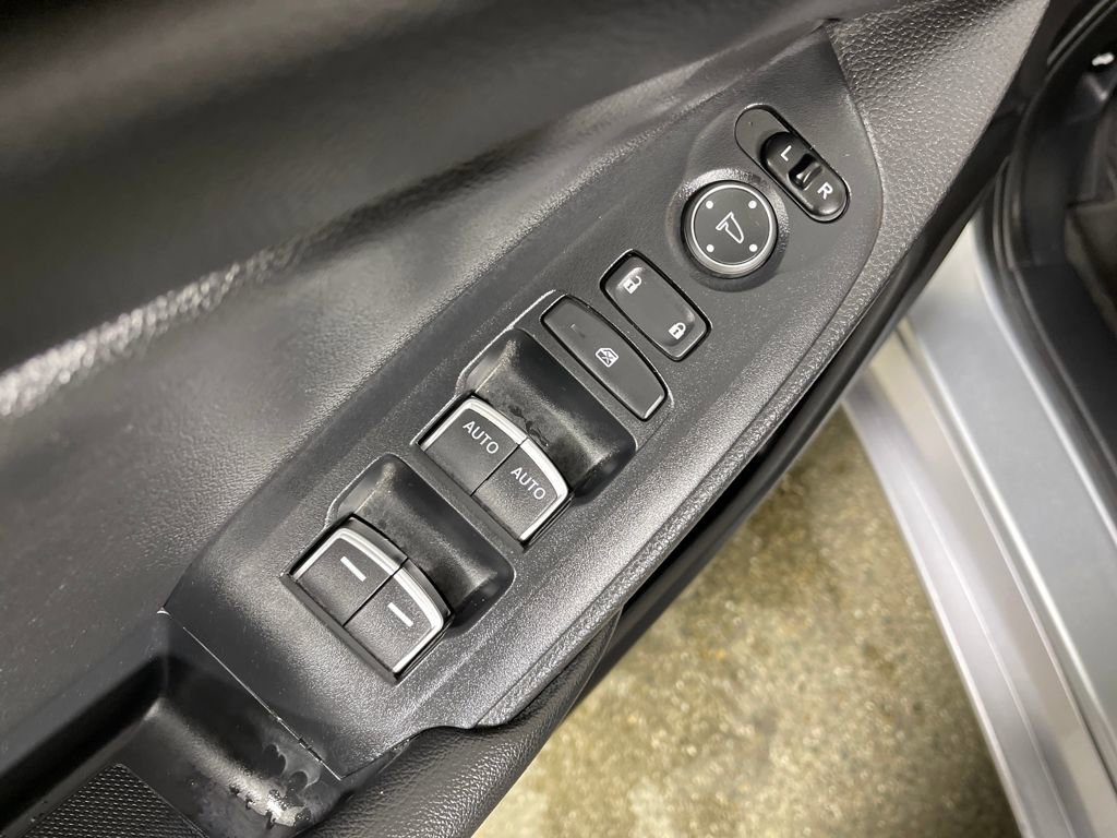 Used 2019 Honda Accord LX image 19