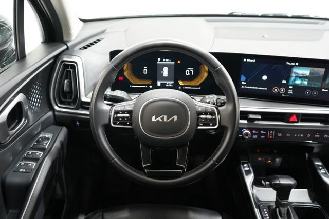 Used 2024 Kia Sorento S image 15