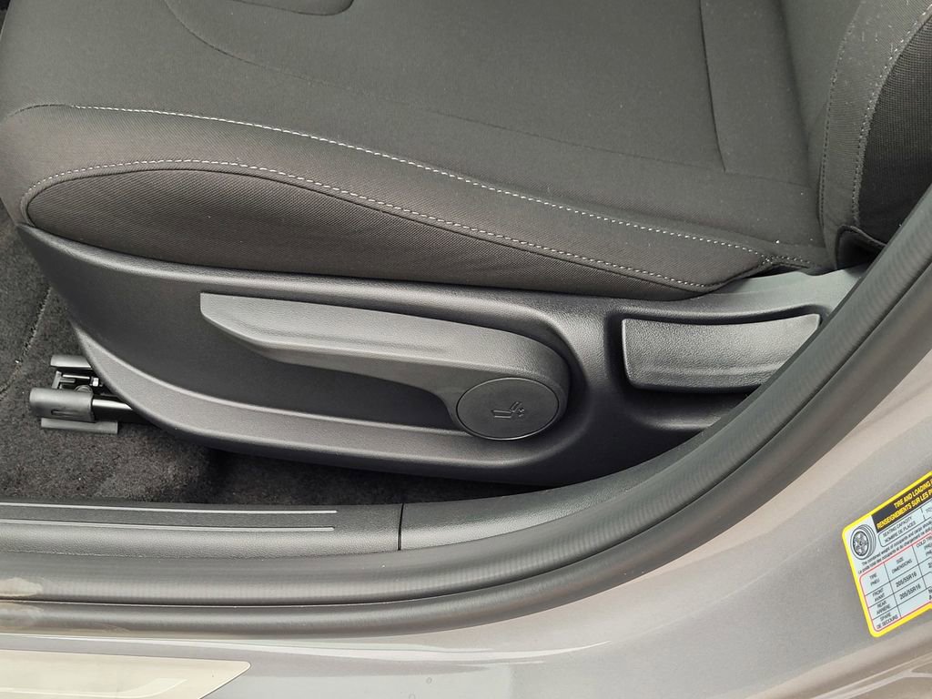 New 2026 Hyundai Elantra Blue FWD image 12