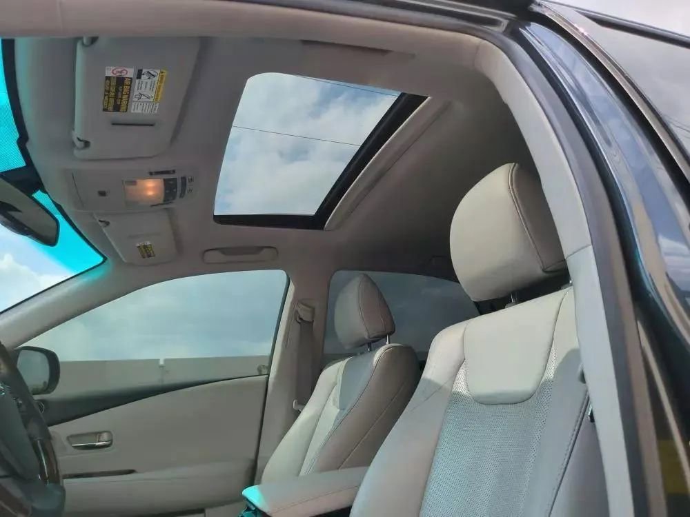 Used 2011 Lexus RX 350 2WD w/ Premium Pkg image 16