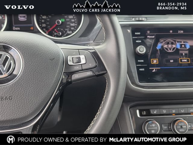 Used 2021 Volkswagen Tiguan SE w/ Panoramic Sunroof Package FWD image 26