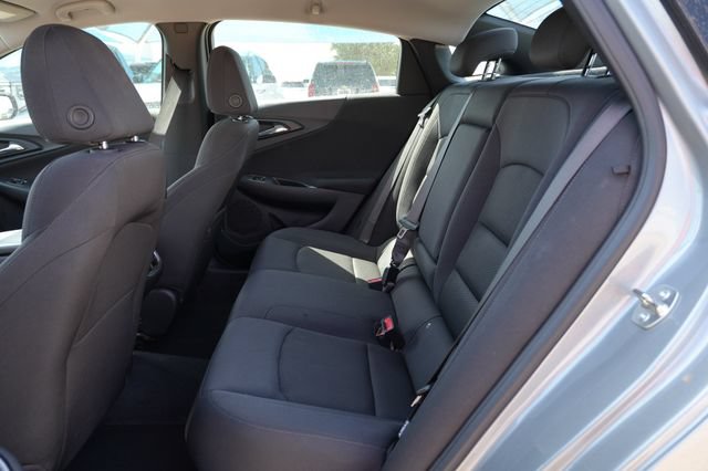 Used 2025 Chevrolet Malibu LT FWD image 8