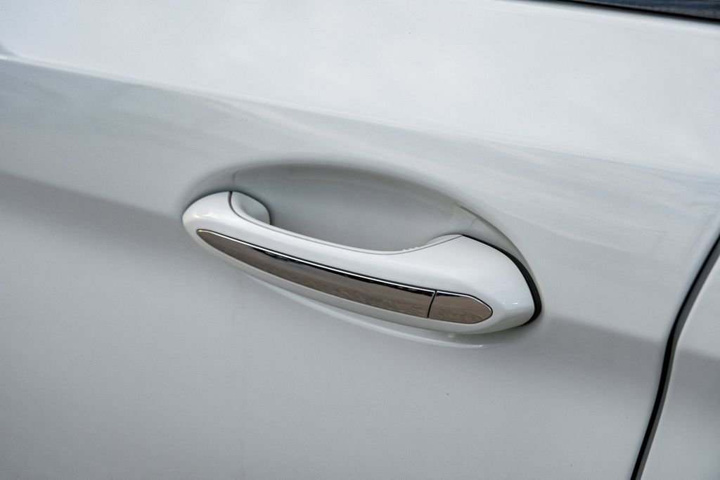 Used 2018 BMW 540i xDrive w/ M Sport Package image 50