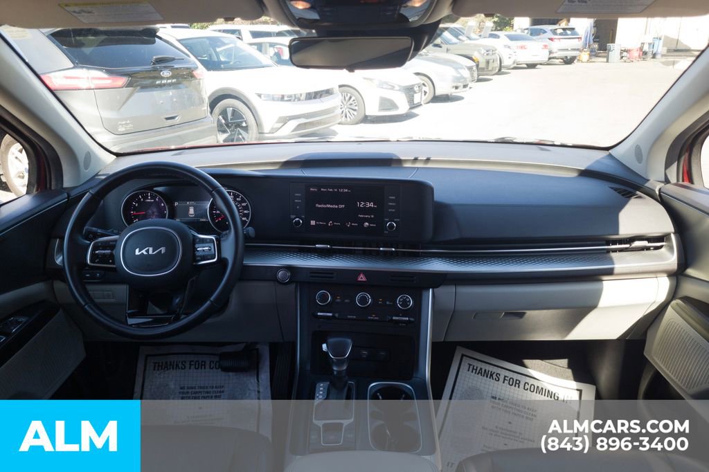 Used 2024 Kia Carnival LX image 20