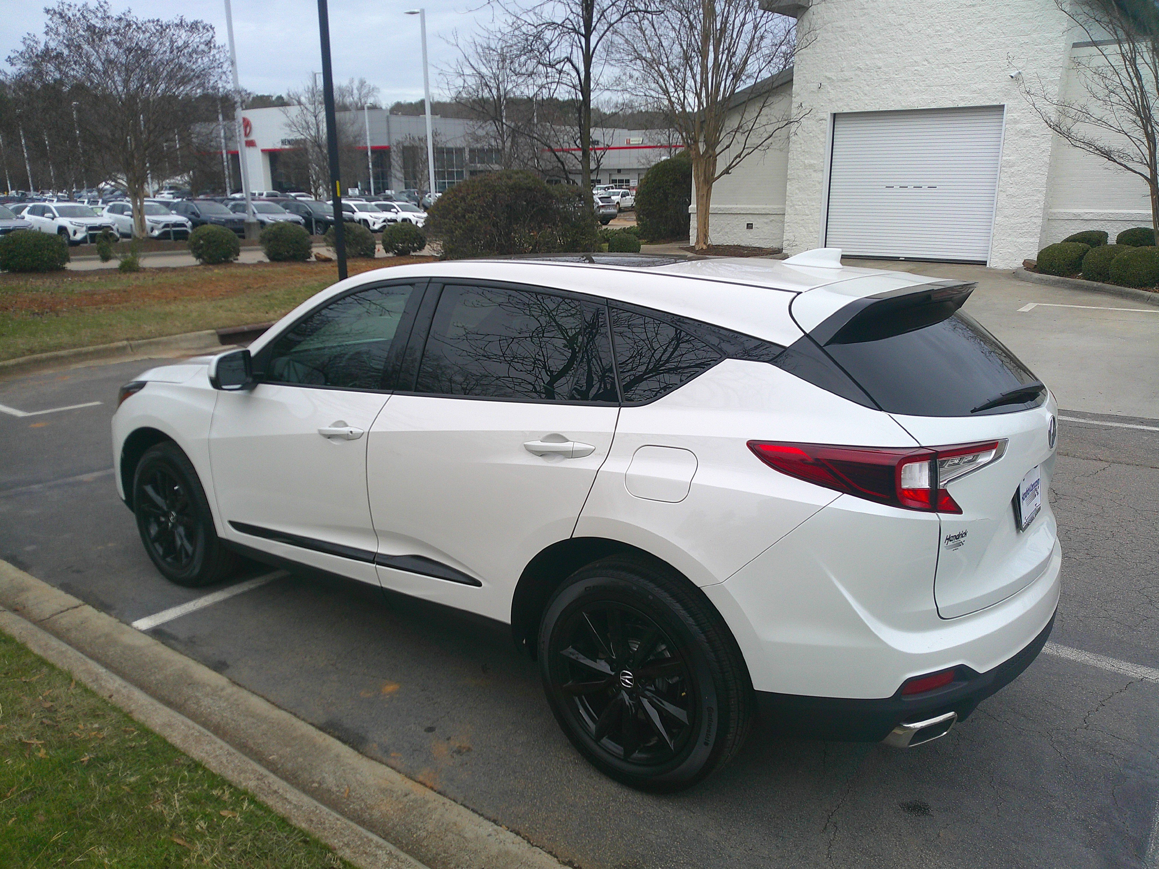 Used 2025 Acura RDX SH-AWD image 9