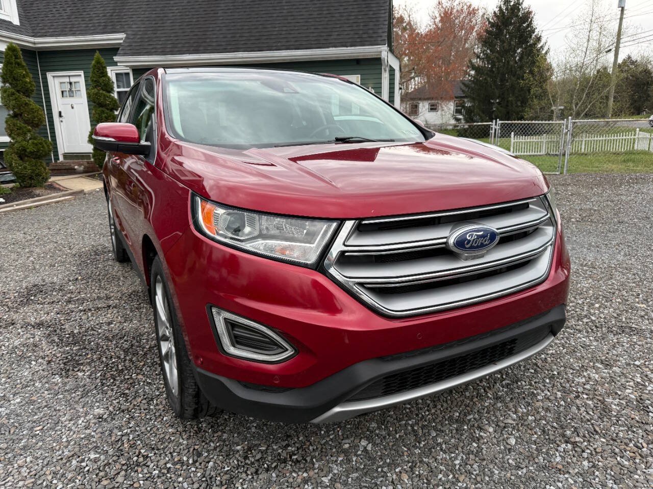 Used 2018 Ford Edge Titanium w/ Equipment Group 302A AWD/4WD image 3
