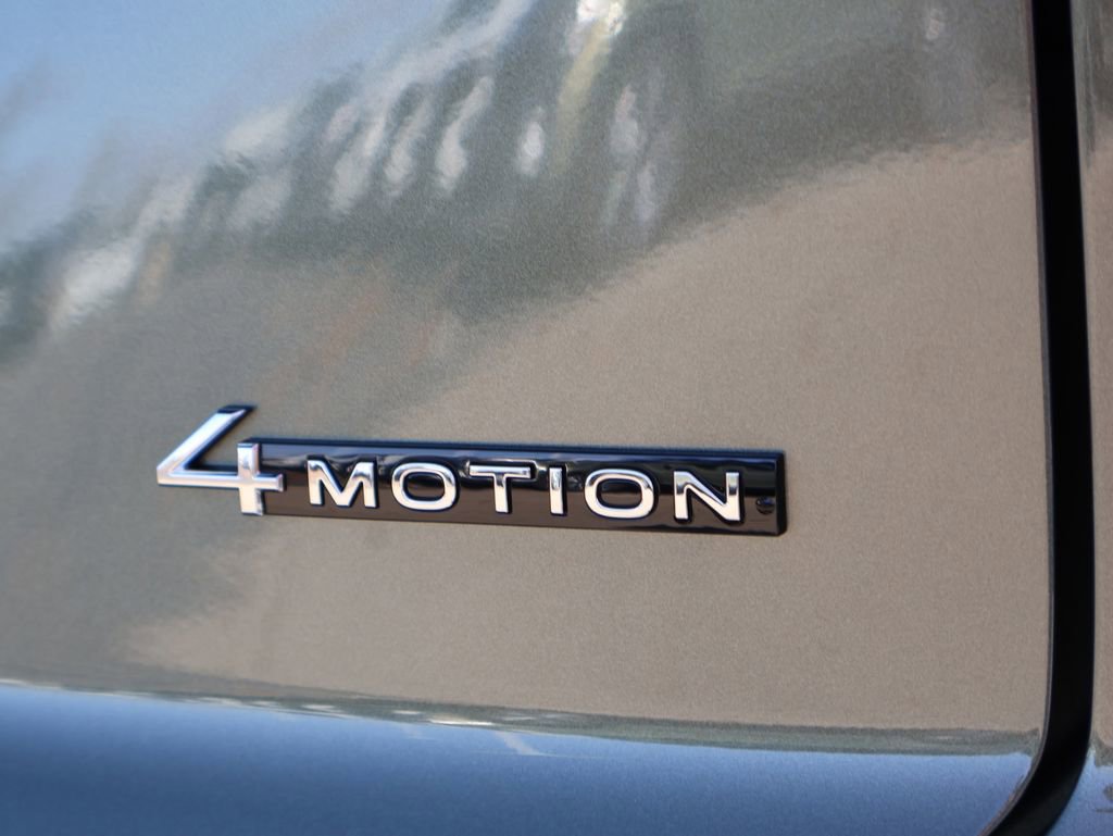 New 2026 Volkswagen Atlas Cross Sport SEL Premium R-Line image 18