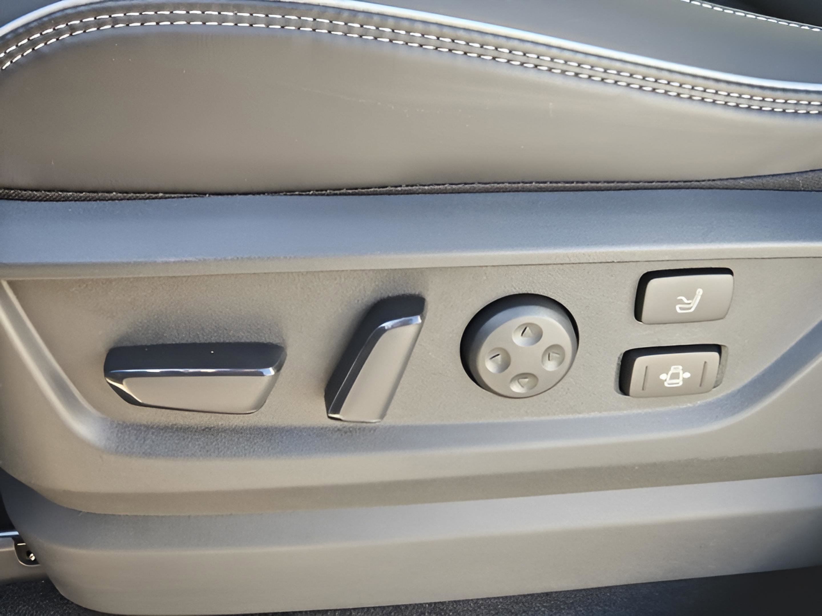 New 2026 INFINITI QX80 Autograph w/ Premium Cargo Package image 14