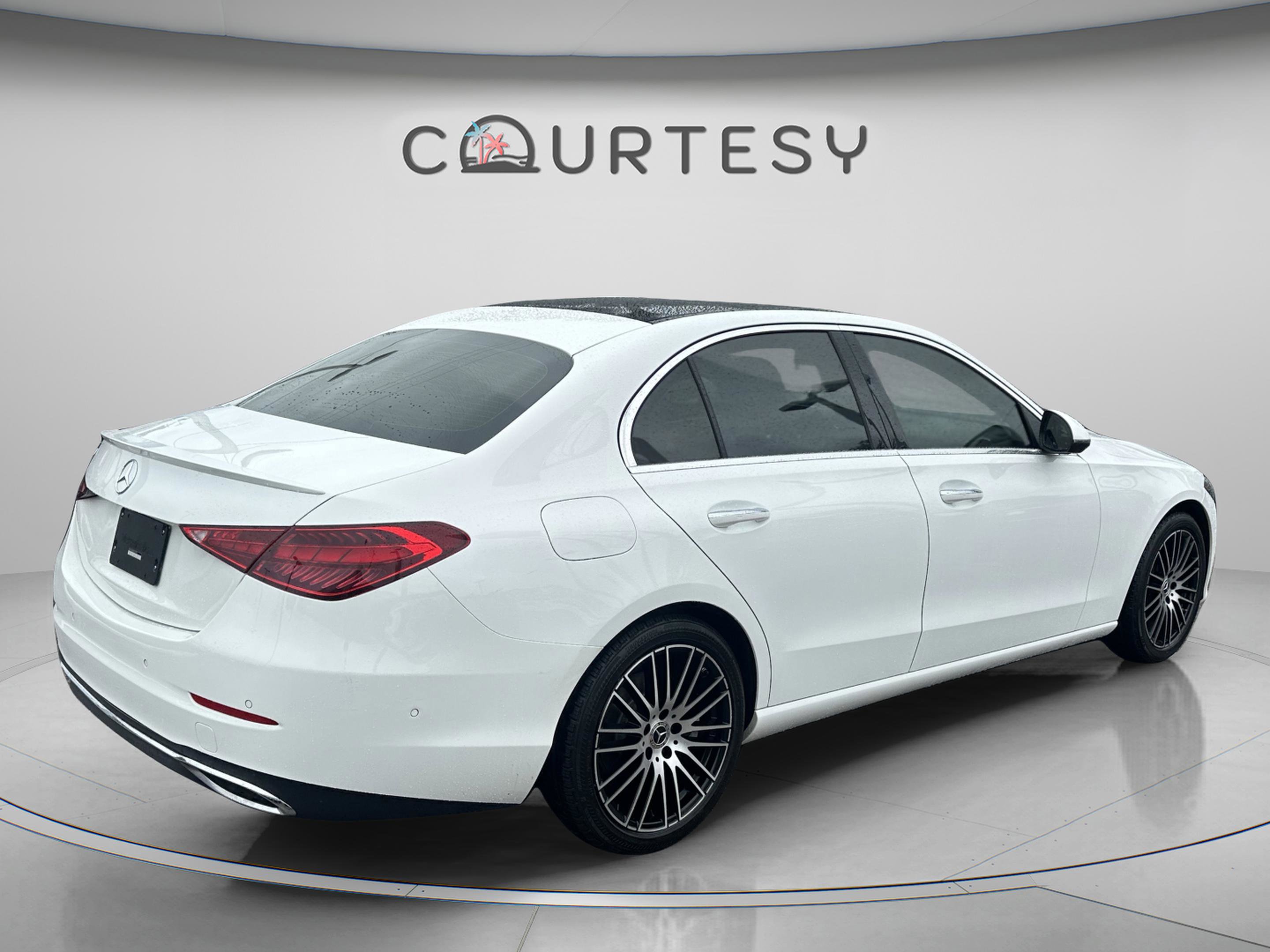 Used 2023 Mercedes-Benz C 300 Sedan image 7