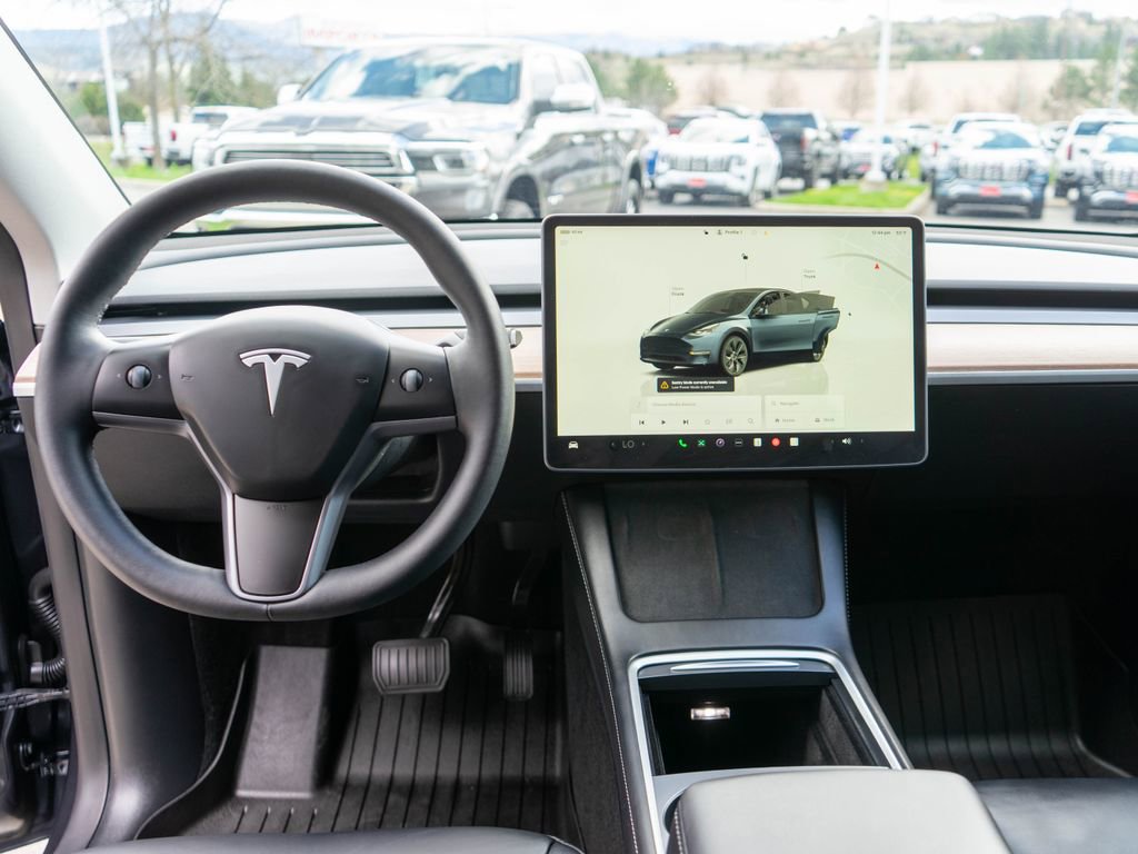 Used 2024 Tesla Model Y Long Range image 14