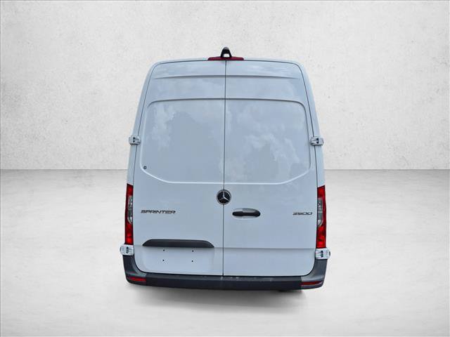 Used 2025 Mercedes-Benz Sprinter 2500 image 6