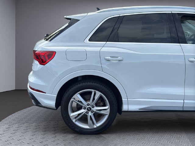 Used 2021 Audi Q3 2.0T Premium Plus w/ Premium Plus Package AWD/4WD image 31