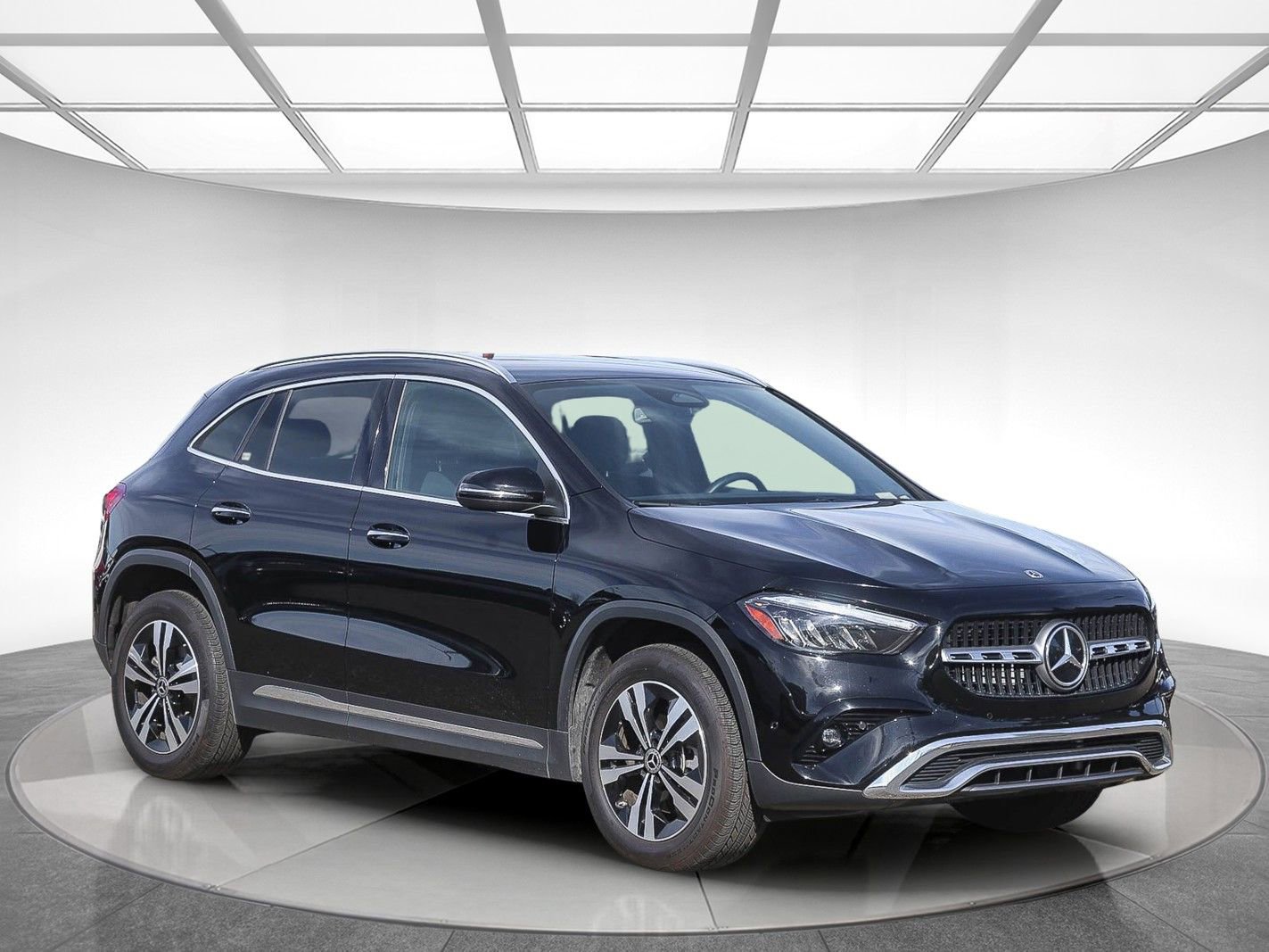 Used 2025 Mercedes-Benz GLA 250 image 4