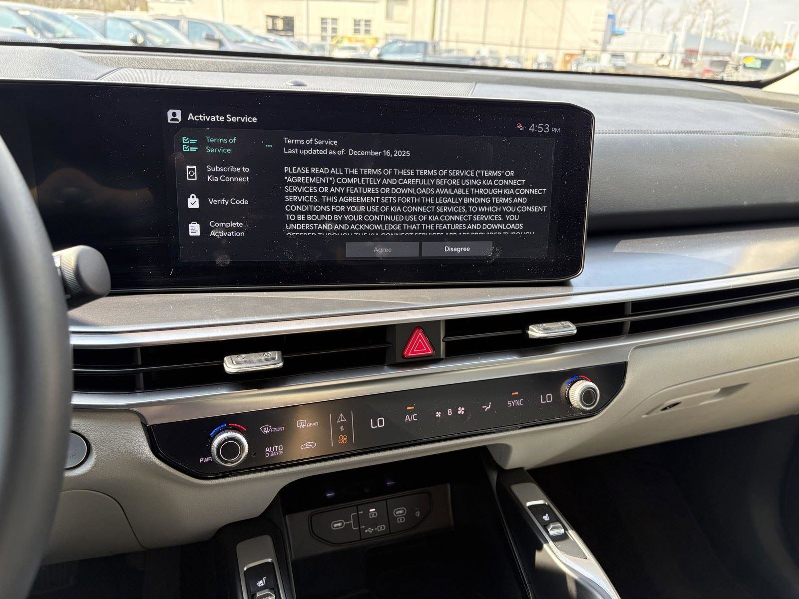 Used 2024 Kia Sorento S w/ Panoramic Sunroof Package FWD image 16