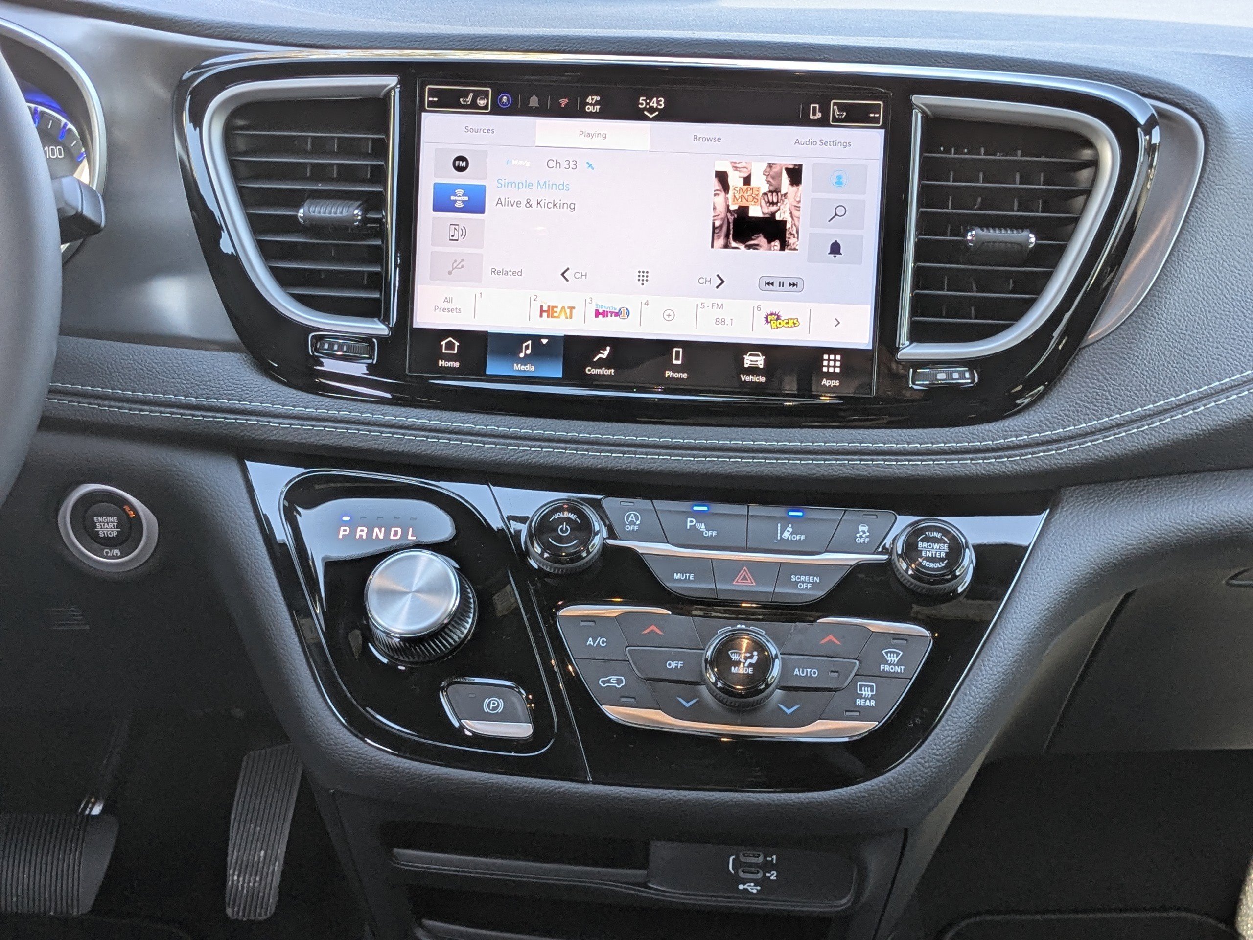 New 2026 Chrysler Pacifica Select image 17