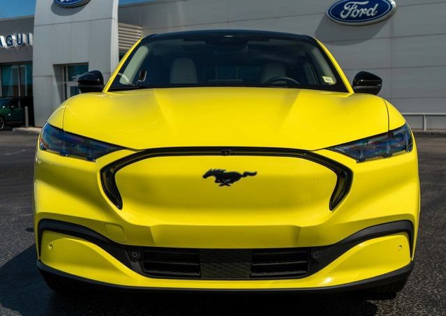 Used 2025 Ford Mustang Mach-E Premium AWD/4WD image 3