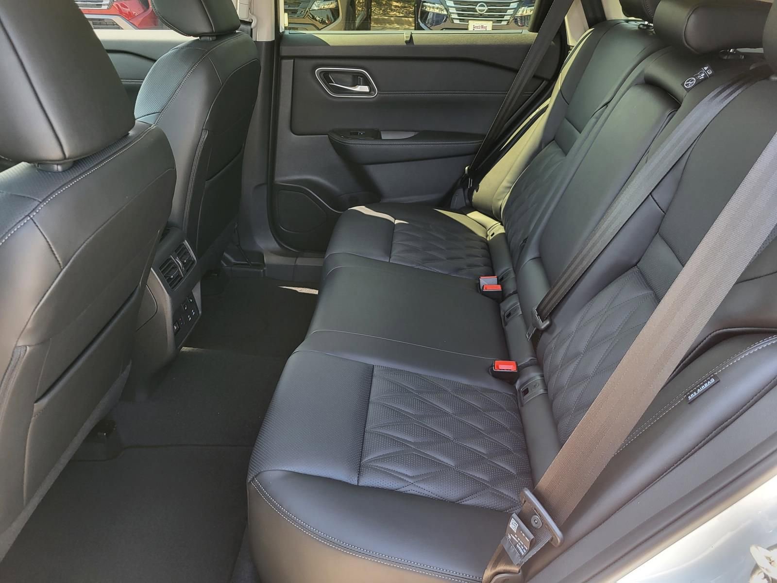 New 2026 Nissan Rogue Platinum image 16
