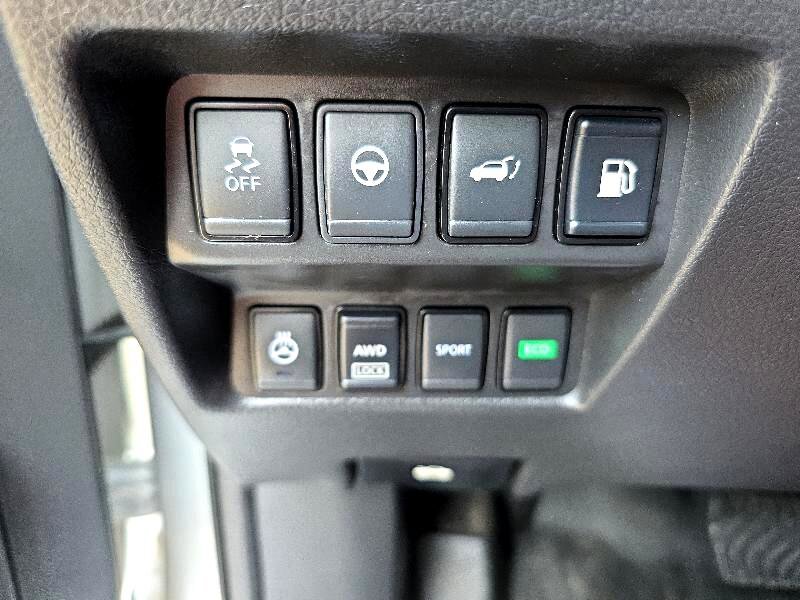 Used 2019 Nissan Rogue SL w/ Premium Package image 15