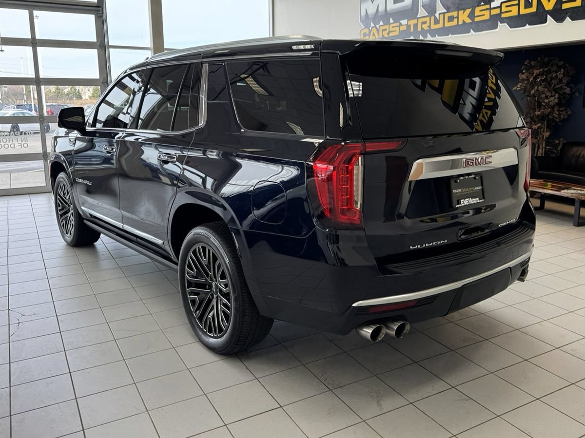Used 2023 GMC Yukon Denali AWD/4WD image 2