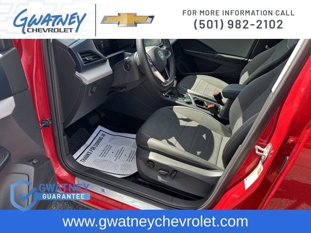 Used 2023 Volkswagen Taos SE image 24