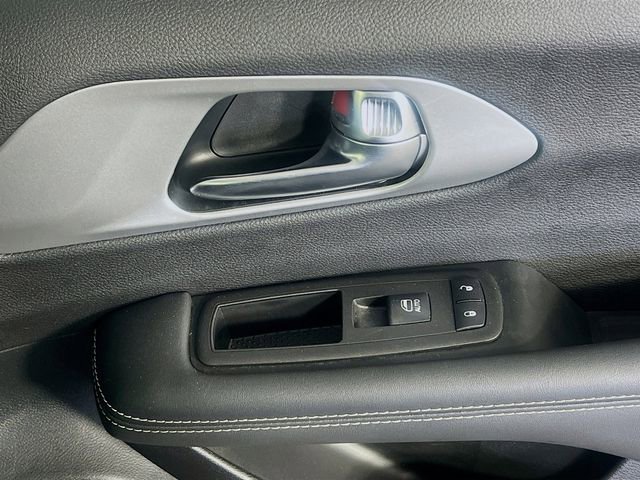 Used 2026 Chrysler Pacifica Limited w/ S Appearance Package image 32