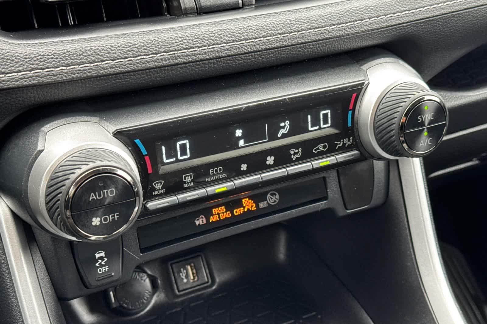 Certified 2024 Toyota RAV4 LE AWD/4WD image 21