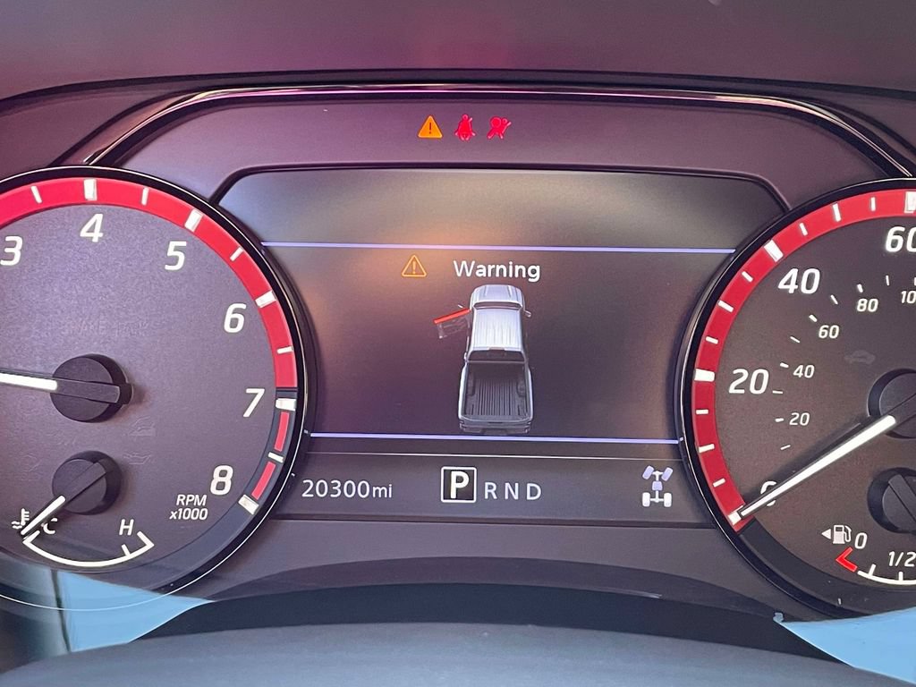 Used 2025 Nissan Frontier PRO-4X AWD/4WD image 24