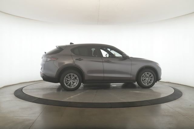 Used 2024 Alfa Romeo Stelvio Sprint AWD/4WD image 6