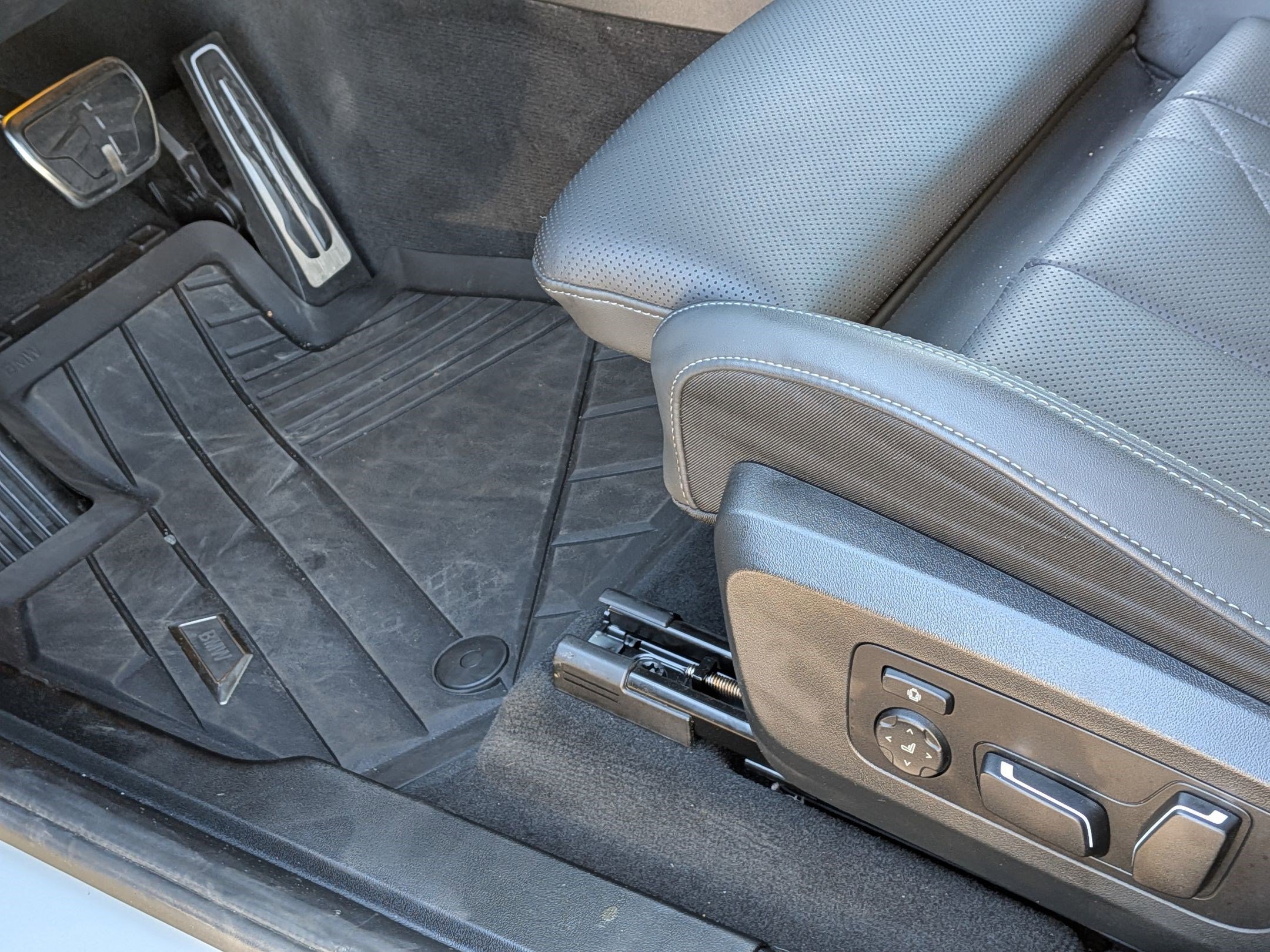 Used 2025 BMW X3 xDrive30i w/ Premium Package image 17