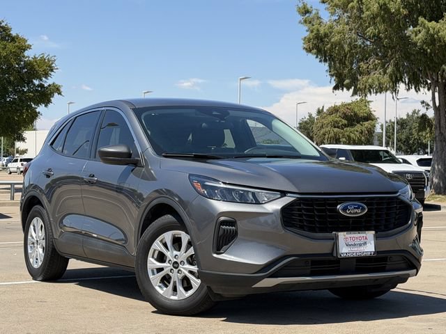 Used 2023 Ford Escape Active FWD image 2
