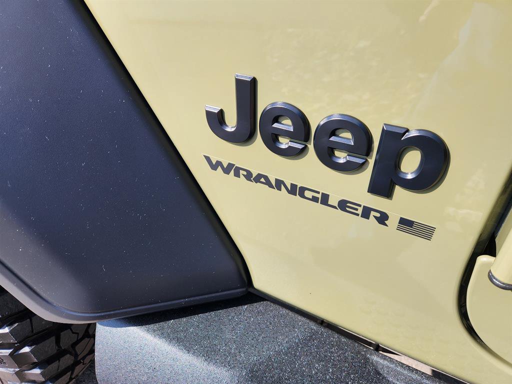 Used 2025 Jeep Wrangler Sport image 11