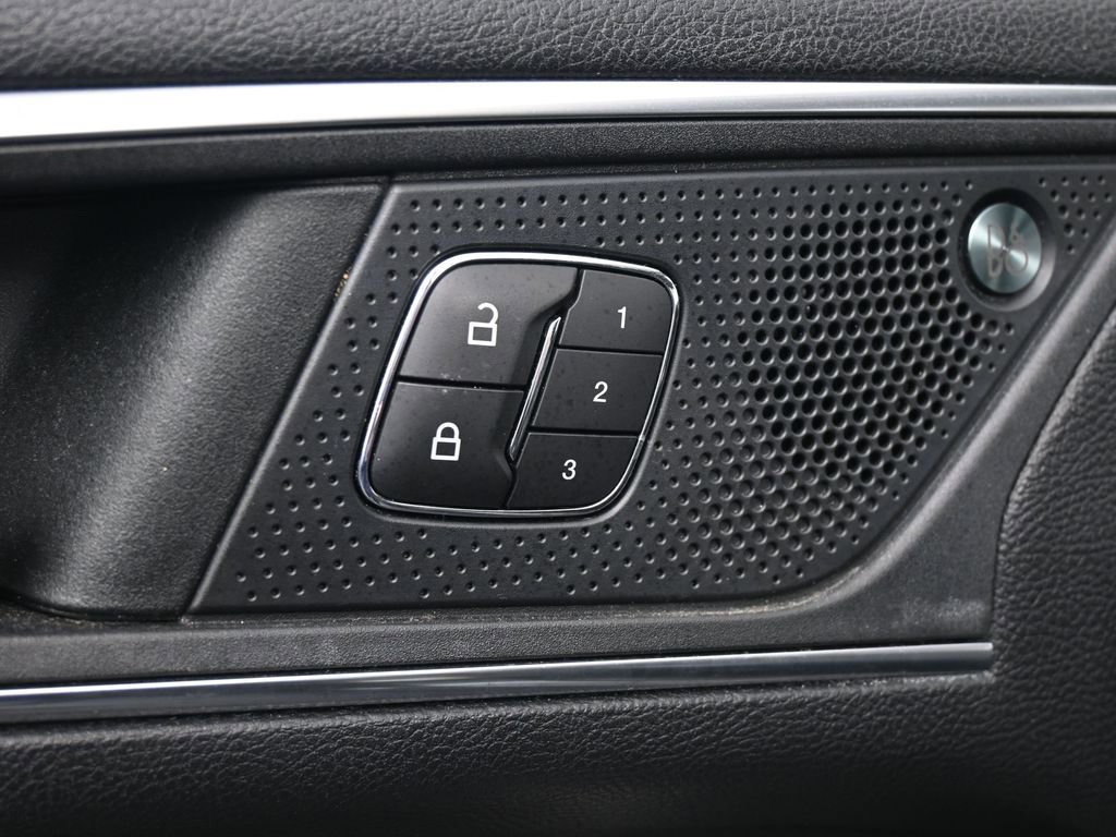 Used 2022 Ford Edge Titanium image 17